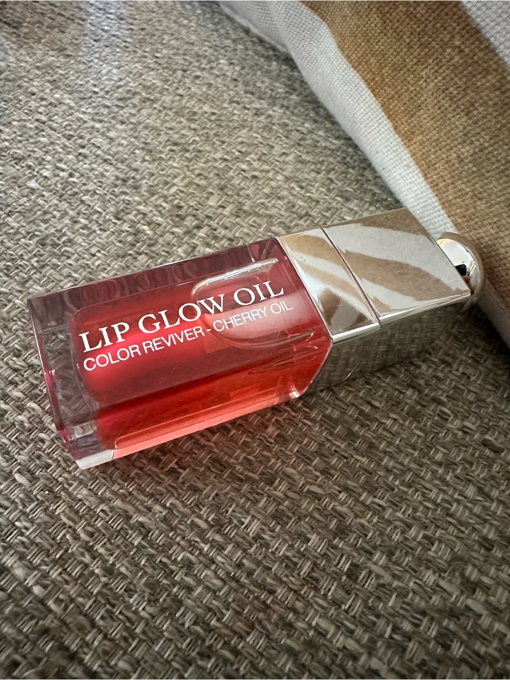 Dior Addict Lip Glow Color Reviver  Oil in Cherry (Red) New Beauty & Lip Care